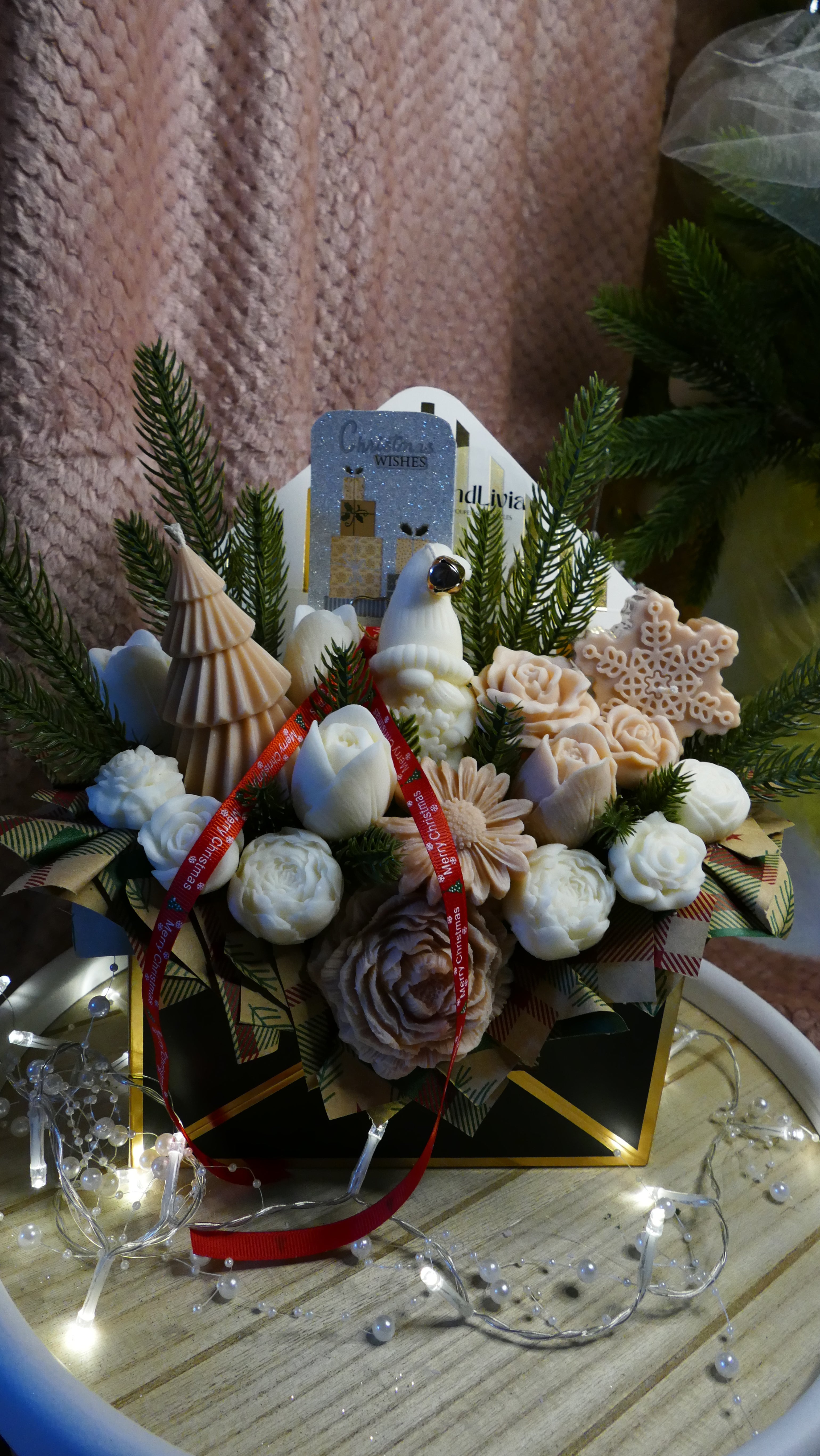 Weihnachtsbrief in Beige und Weiß