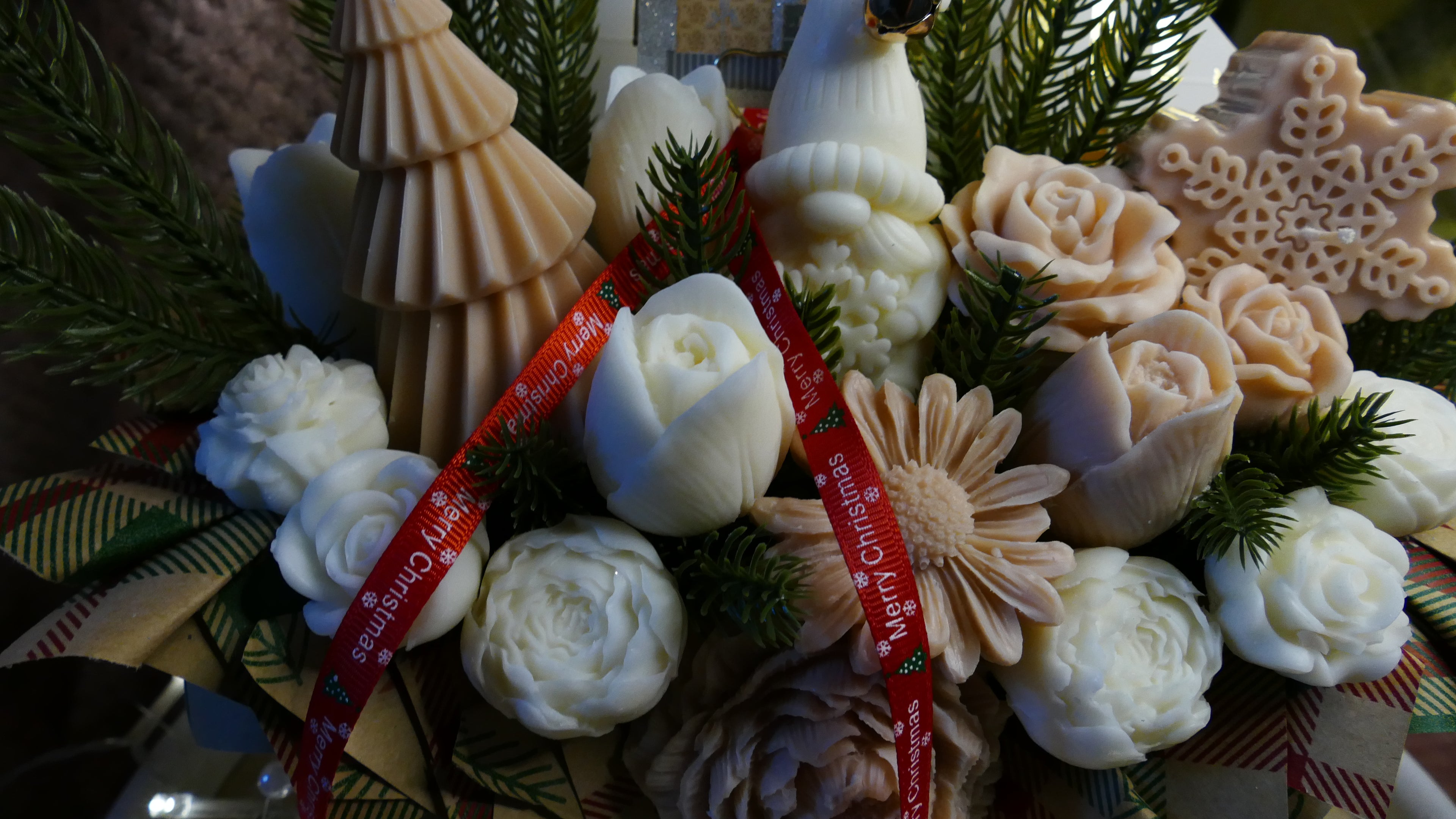 Weihnachtsbrief in Beige und Weiß