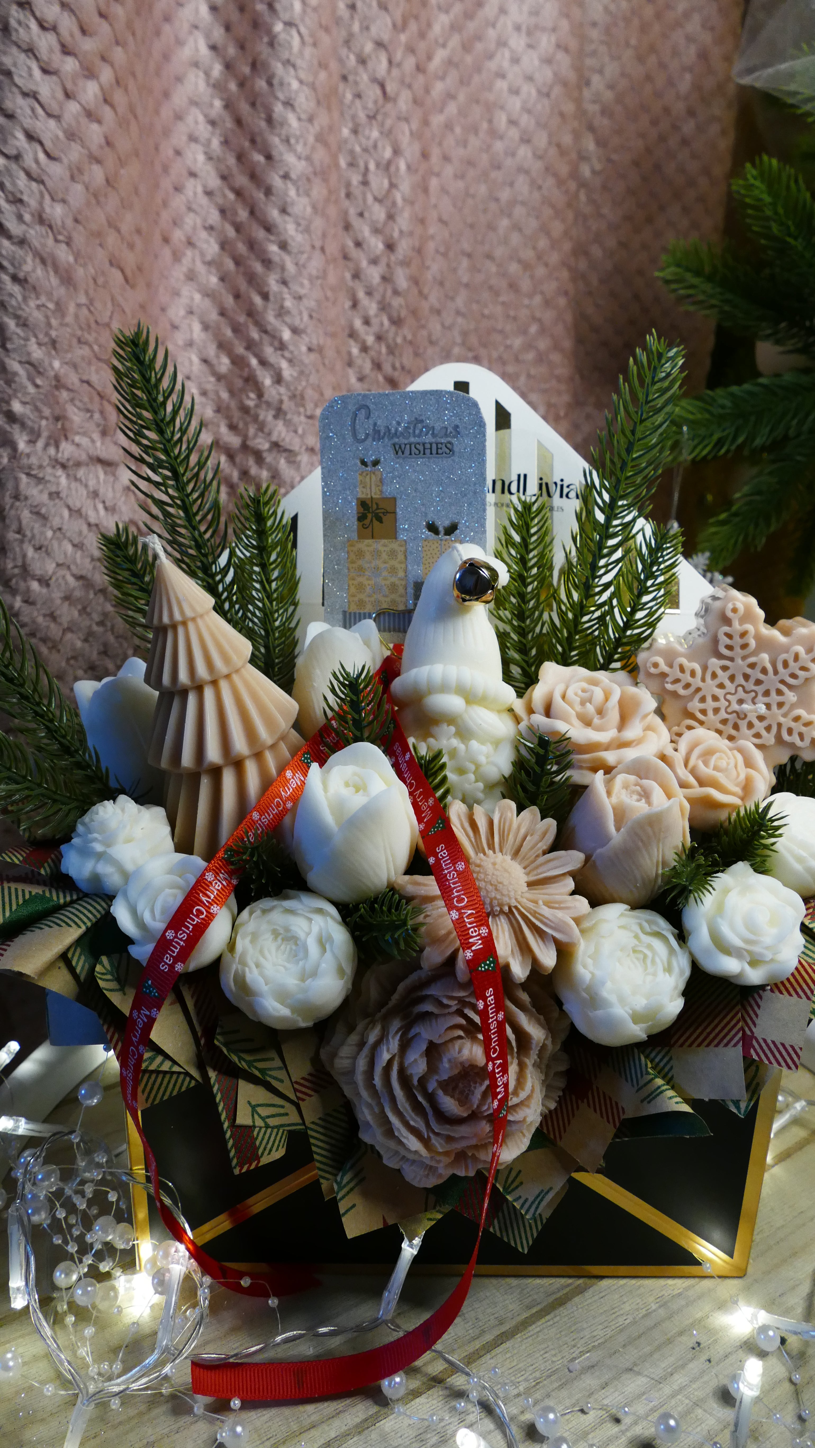 Weihnachtsbrief in Beige und Weiß