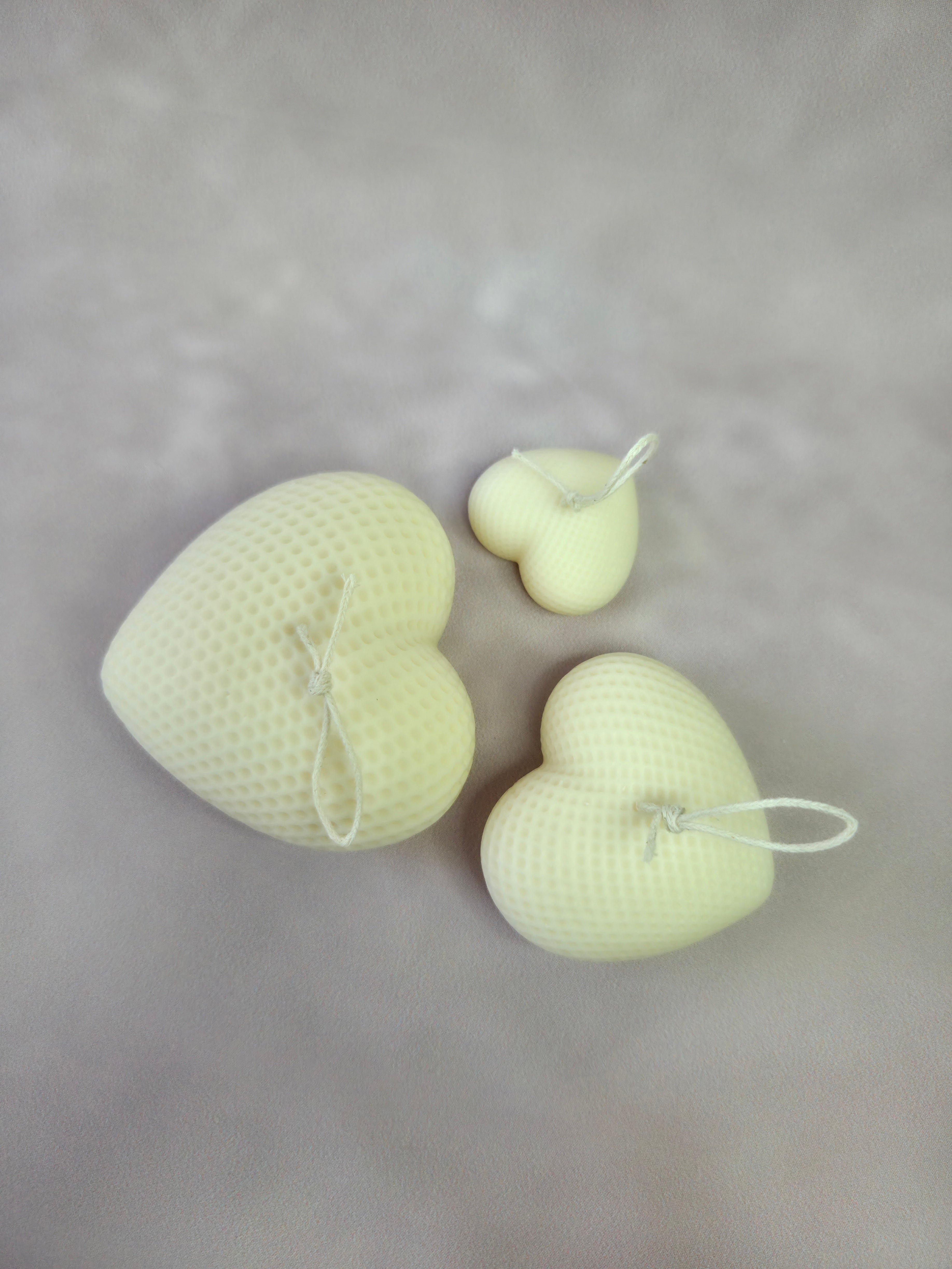 Handgegossene Kerzen "Herzen" aus Sojawachs