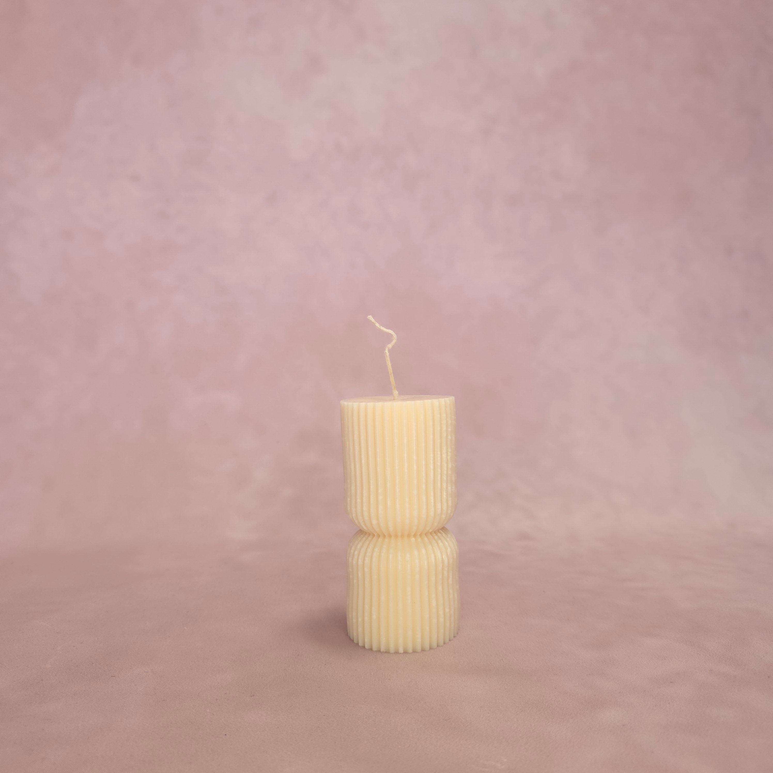 Handgegossene Kerze "Säule" aus Sojawachs