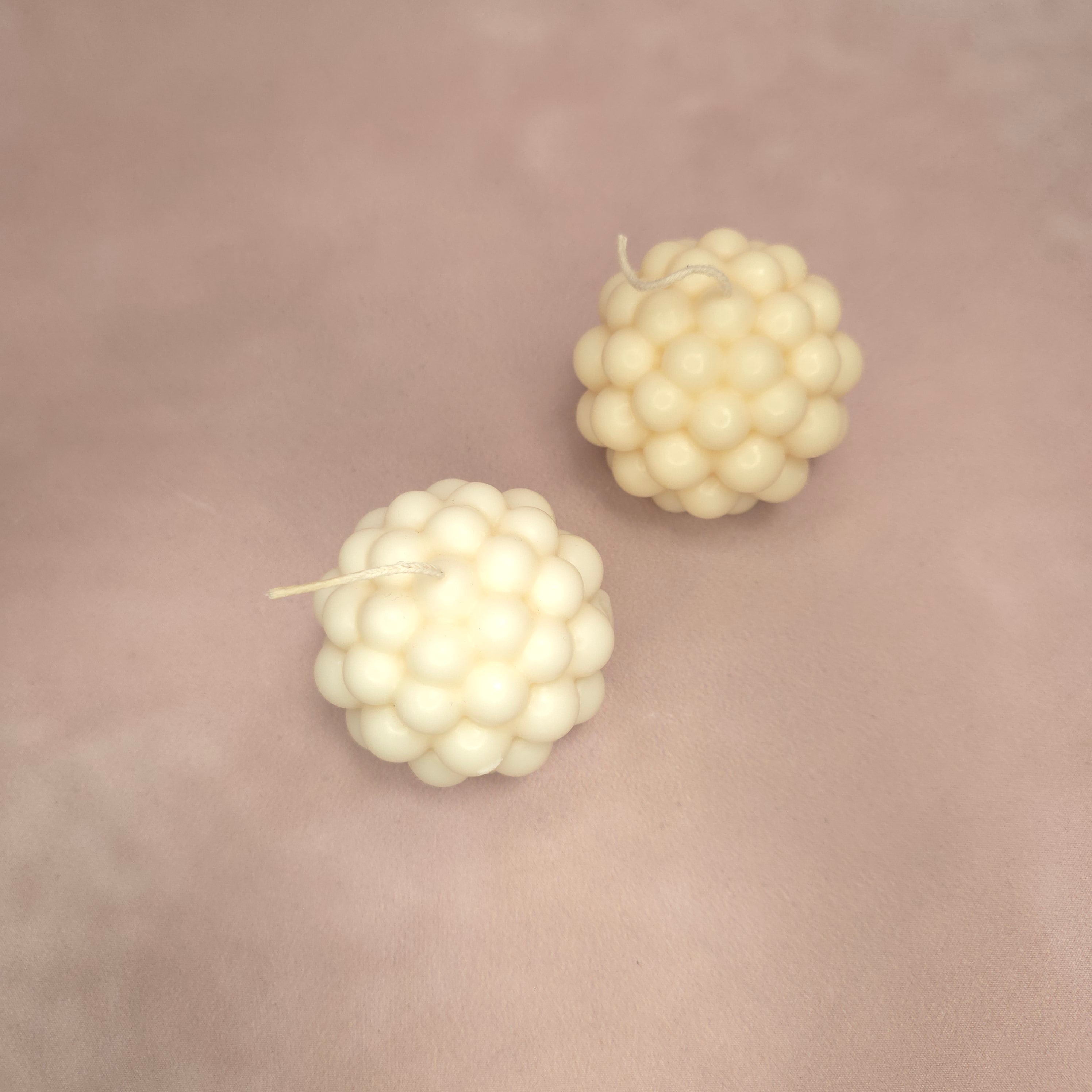 Handgegossene Kerze "Bubble Kugel" aus Sojawachs