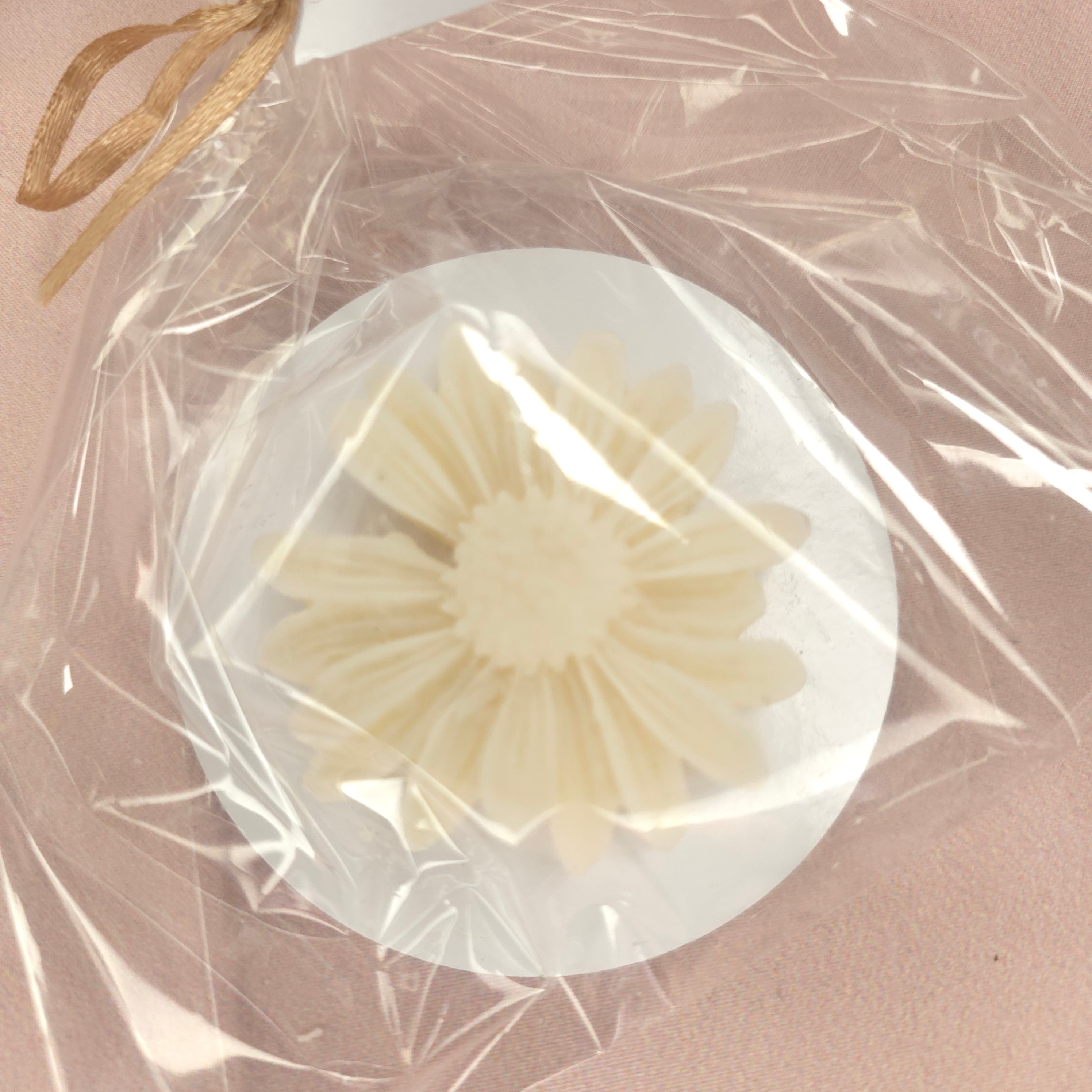 Personalisierte Gastgeschenke - Handgegossene Kerze aus Sojawachs