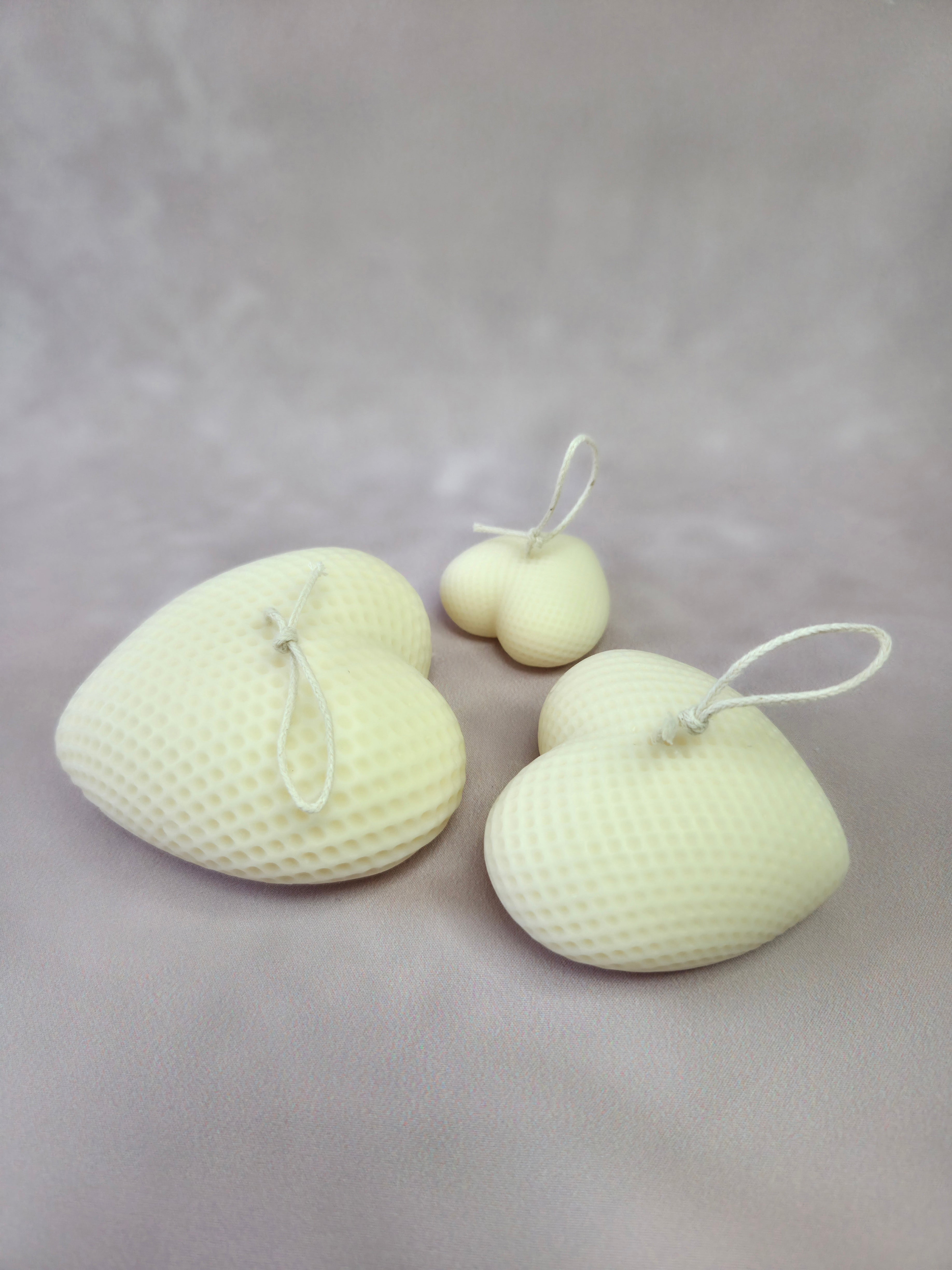 Handgegossene Kerzen "Herzen" aus Sojawachs