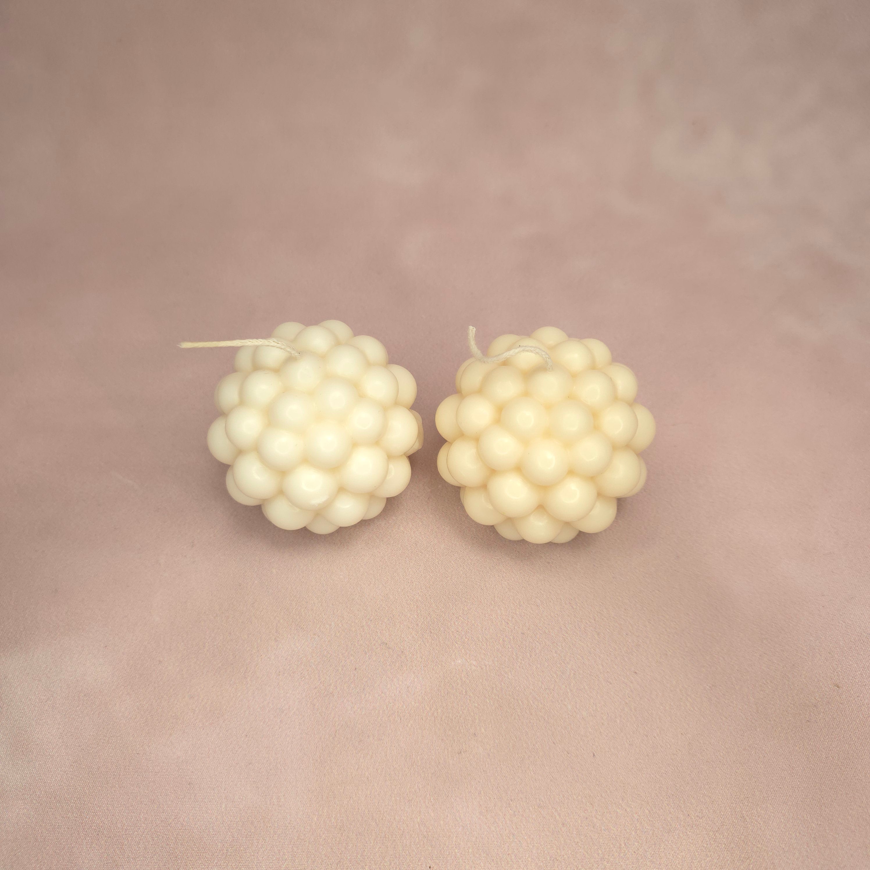 Handgegossene Kerze "Bubble Kugel" aus Sojawachs