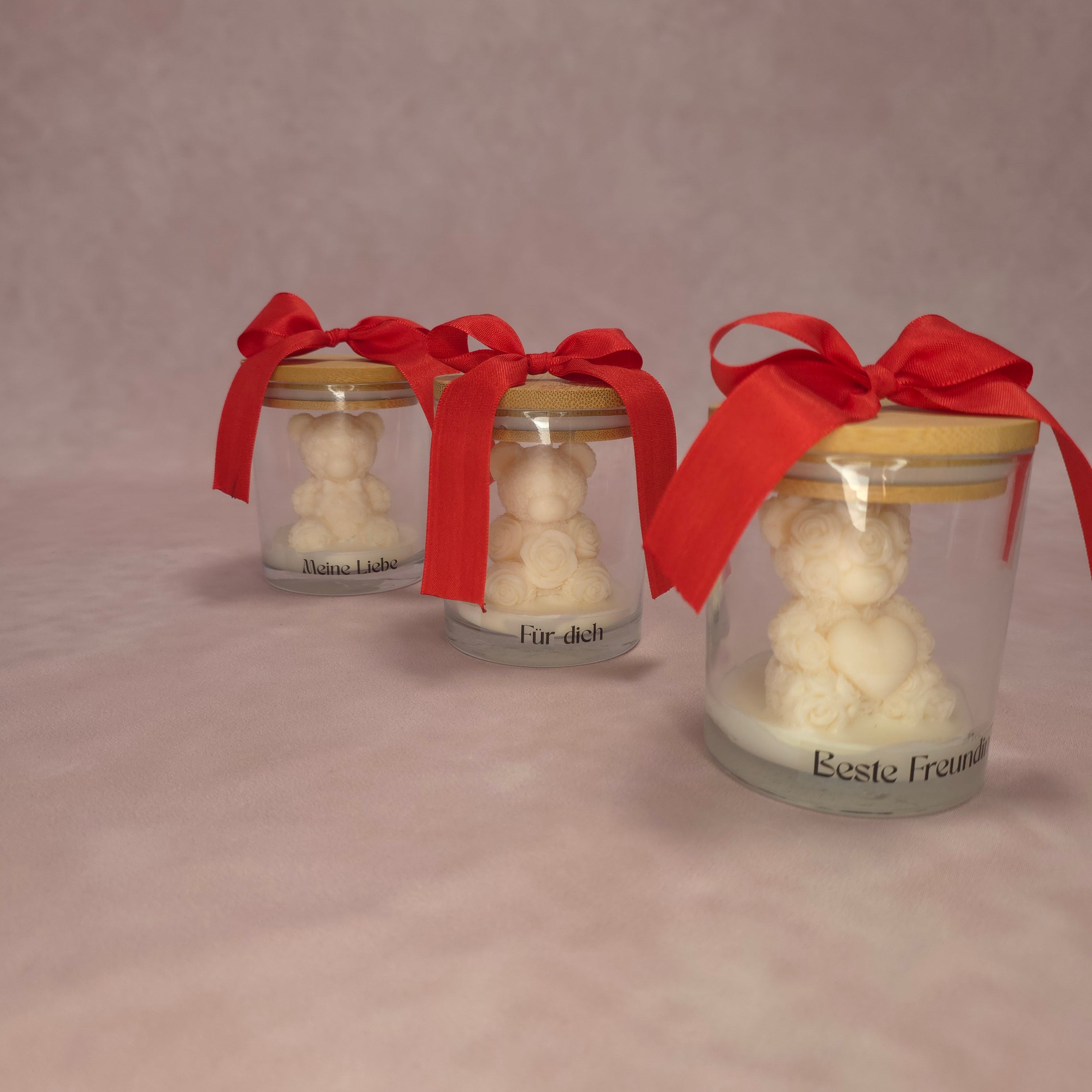 Personalisierbare handgegossene Duftkerze im Glas – Valentinstag Edition